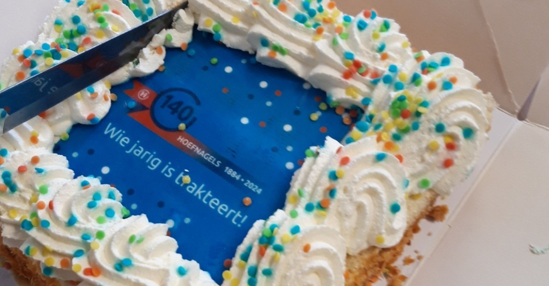 Taart Wie Jarig Is Trakteer